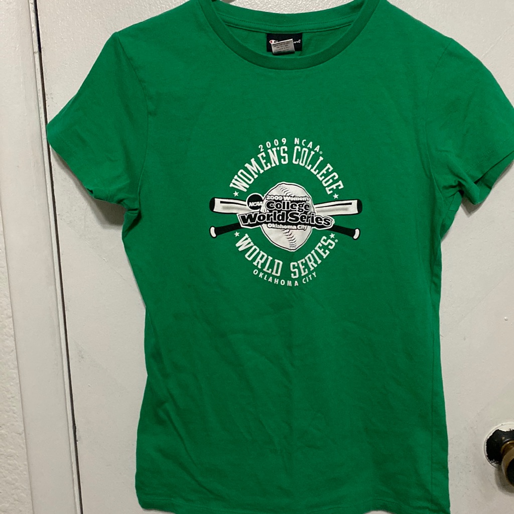 Champion 2009 Womans College World Series TShirt Champion 2009 Womans College World Series TShirt